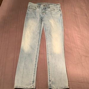 Men’s Original Straight AE jeans.